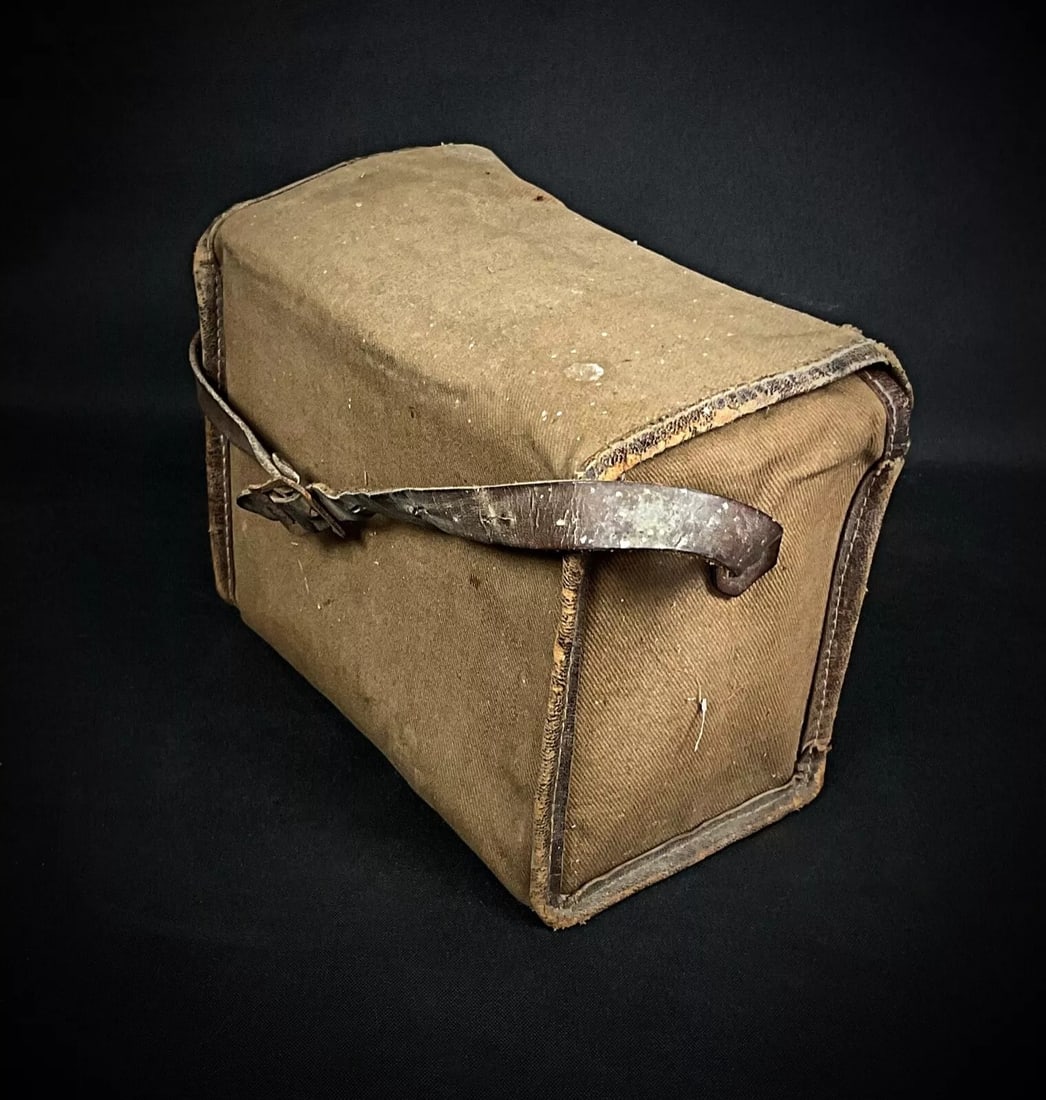 Vintage Kodak No. 2A Brownie Model C Camera with Case – Circa 1924-1933 - 10