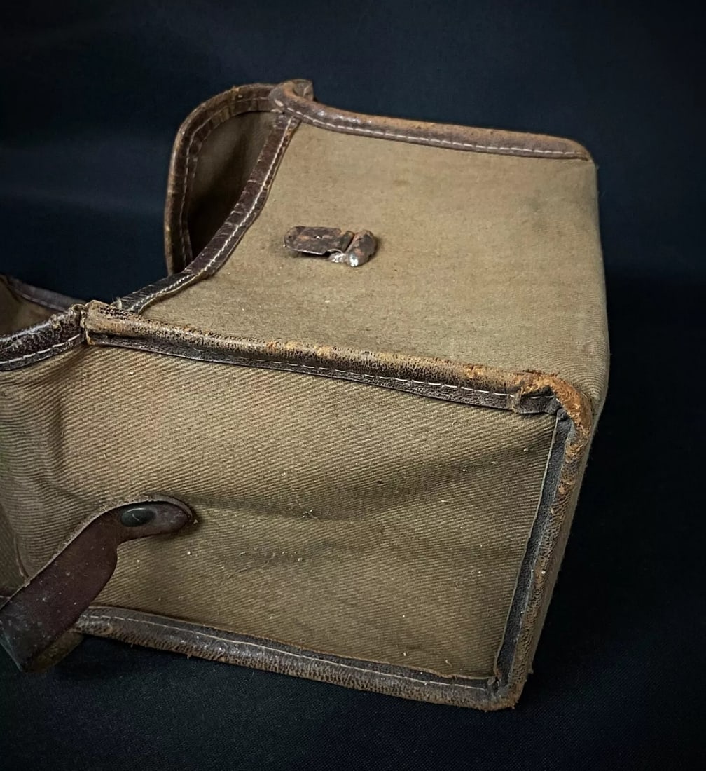 Vintage Kodak No. 2A Brownie Model C Camera with Case – Circa 1924-1933 - 2