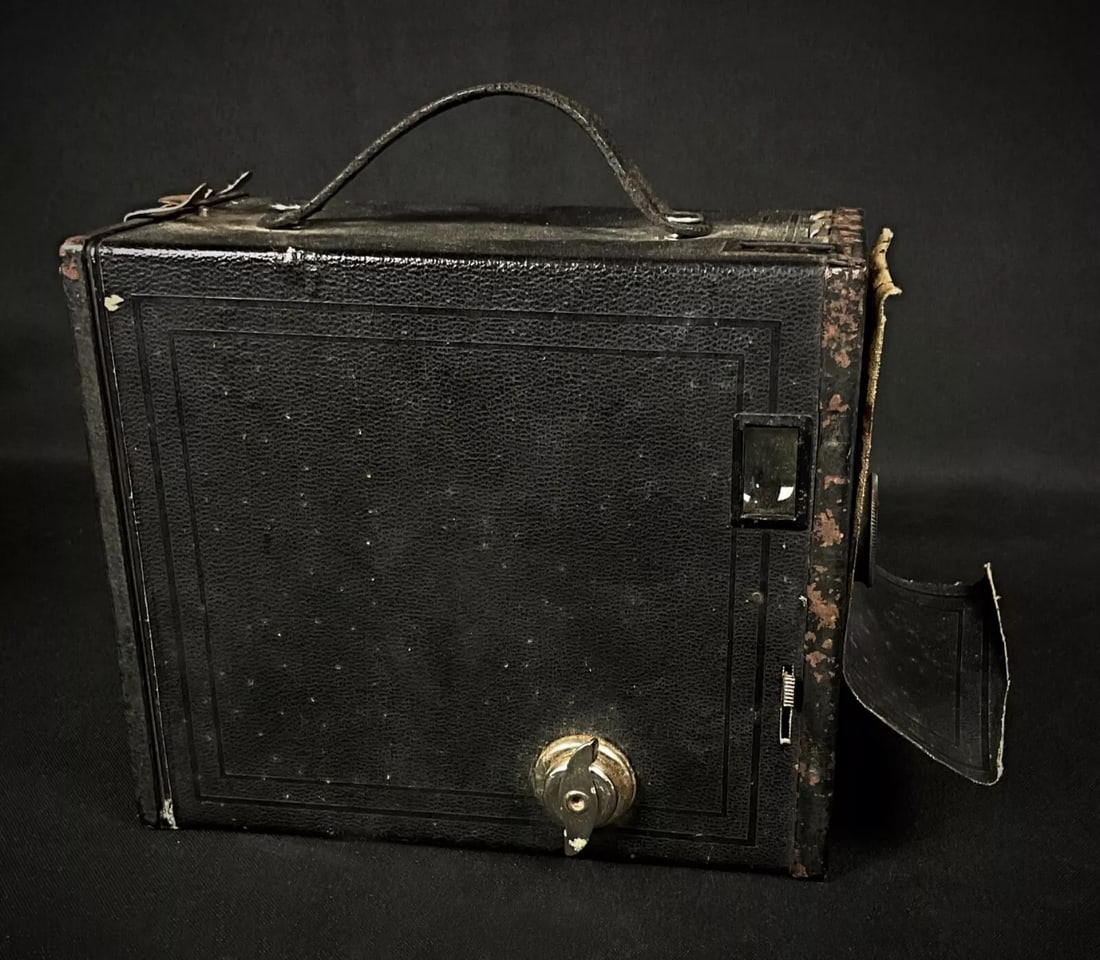 Vintage Kodak No. 2A Brownie Model C Camera with Case – Circa 1924-1933 - 3