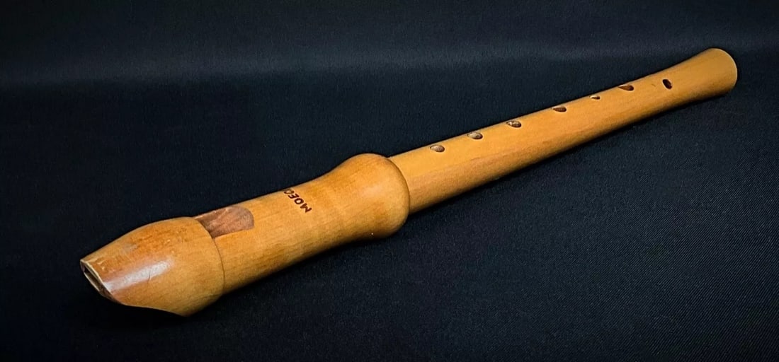 Vintage Moeck German Wooden Flute with Original Box and Instruction Book - 3