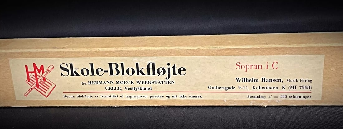 Vintage Moeck German Wooden Flute with Original Box and Instruction Book - 7
