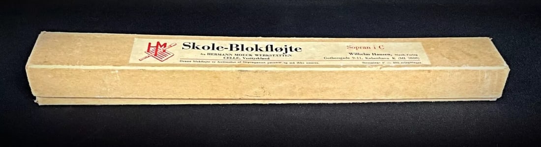Vintage Moeck German Wooden Flute with Original Box and Instruction Book - 8