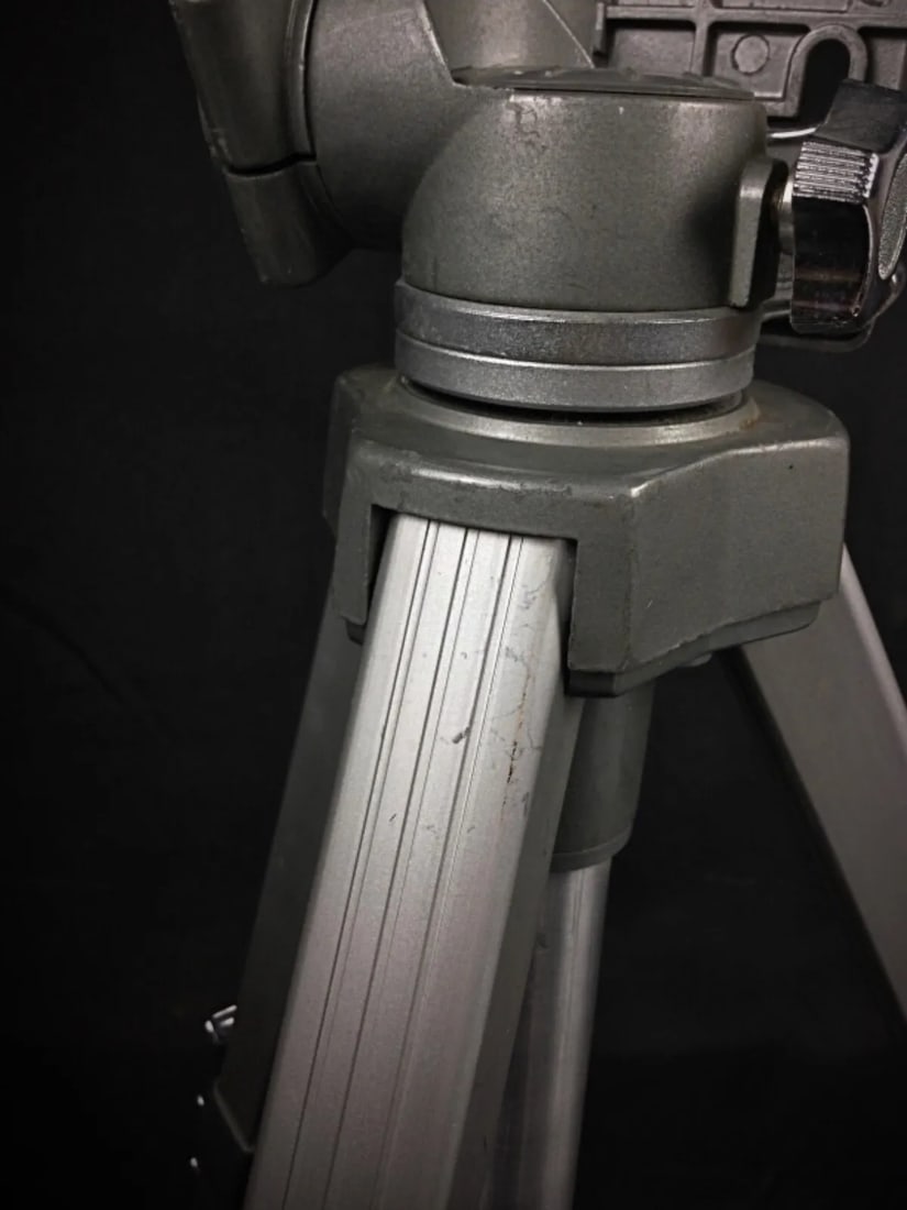 Vintage Velbon Telescopic Tripod – Max Height 110 cm - 11