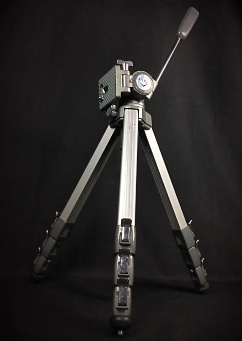 Vintage Velbon Telescopic Tripod – Max Height 110 cm - 7