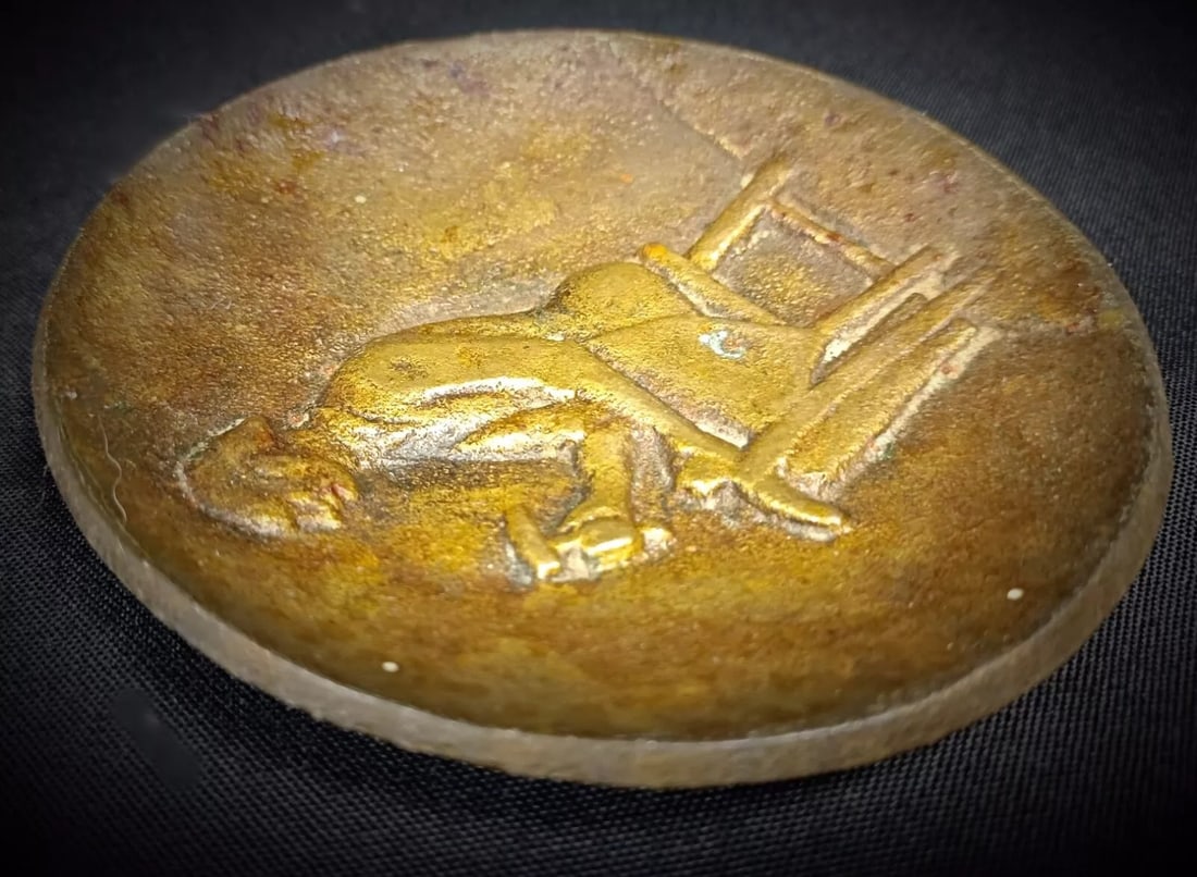 Vintage 20th Century Hammered Brass Ashtray - 2