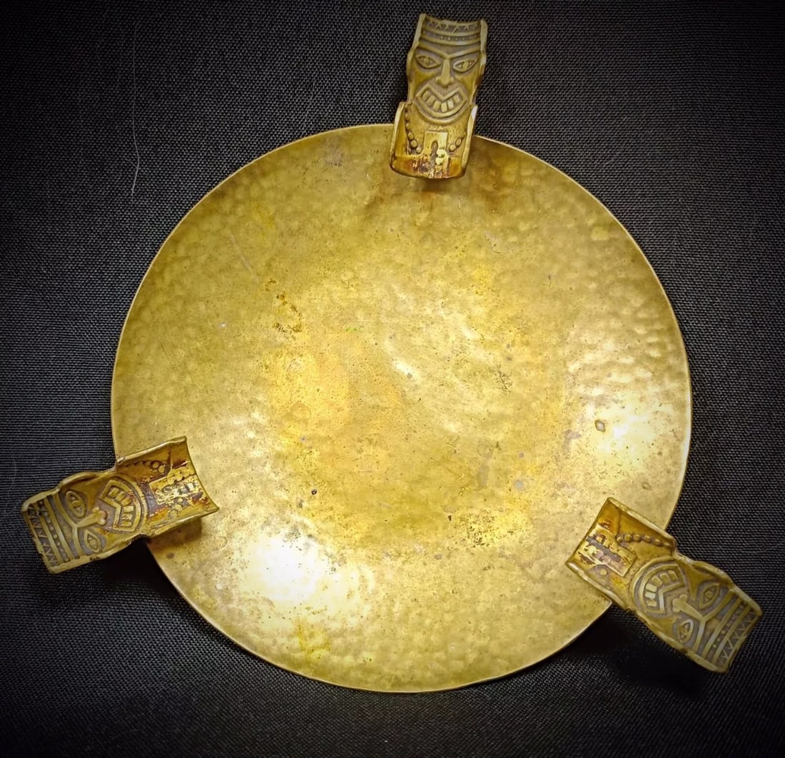 Vintage 20th Century Hammered Brass Ashtray - 3