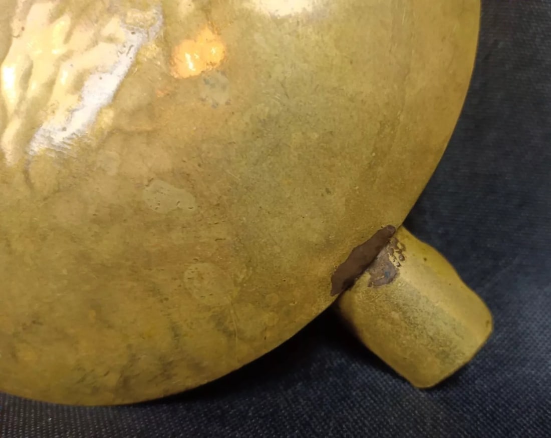 Vintage 20th Century Hammered Brass Ashtray - 7