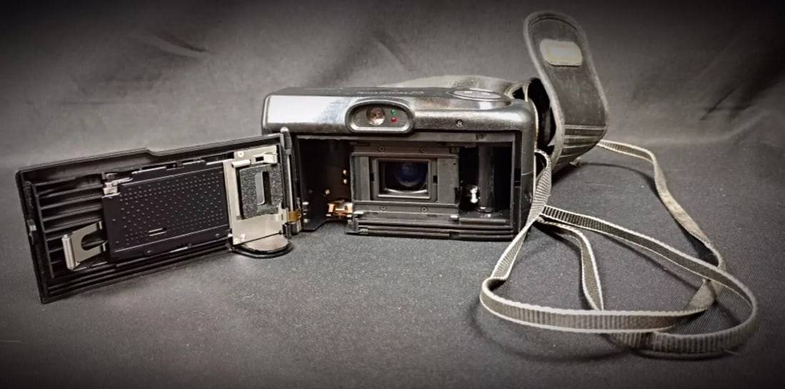 Vintage Canon Prima Zoom 76 Camera with 38-76mm 1:3.8-7.2 Lens - 5