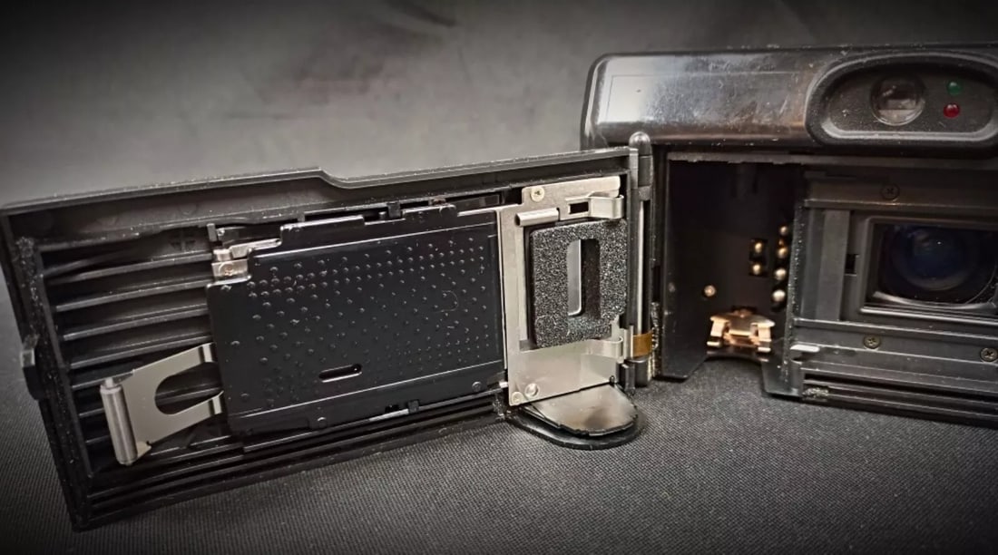 Vintage Canon Prima Zoom 76 Camera with 38-76mm 1:3.8-7.2 Lens - 8