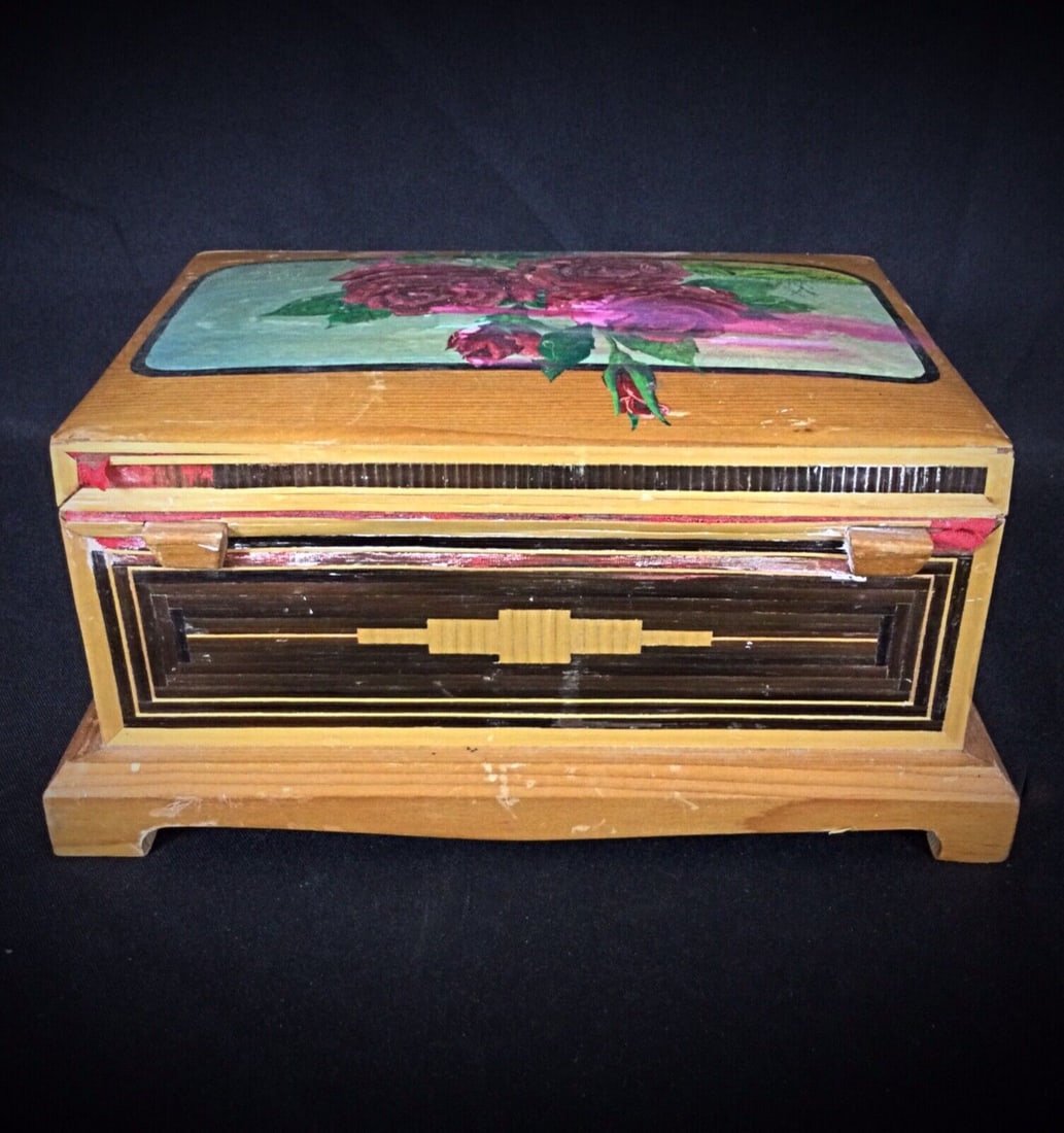 Vintage Straw Marquetry Box with Floral Rose Design – Early 20th Century - 3