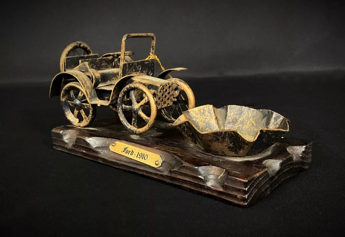 Vintage and Rare 1910 Ford Metal Sculpture on Wooden Base by Ferroantic - 5