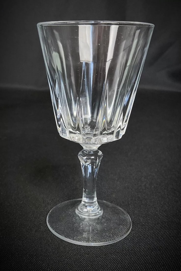 Set of 5 Charming Vintage Liqueur Glasses - 6
