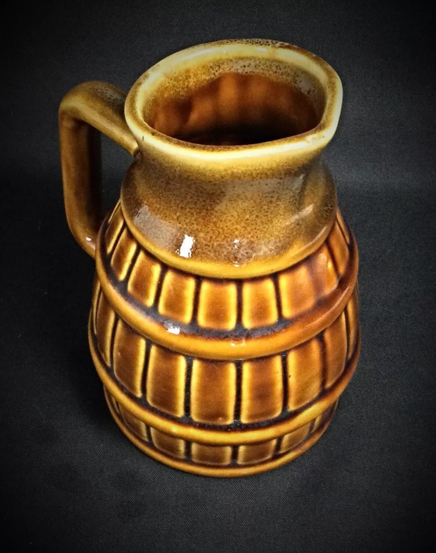 Beautiful 50 cl Bar, Restaurant, or Brasserie Flame Pitcher, Signed - 3