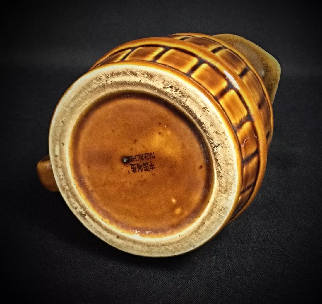 Beautiful 50 cl Bar, Restaurant, or Brasserie Flame Pitcher, Signed - 7