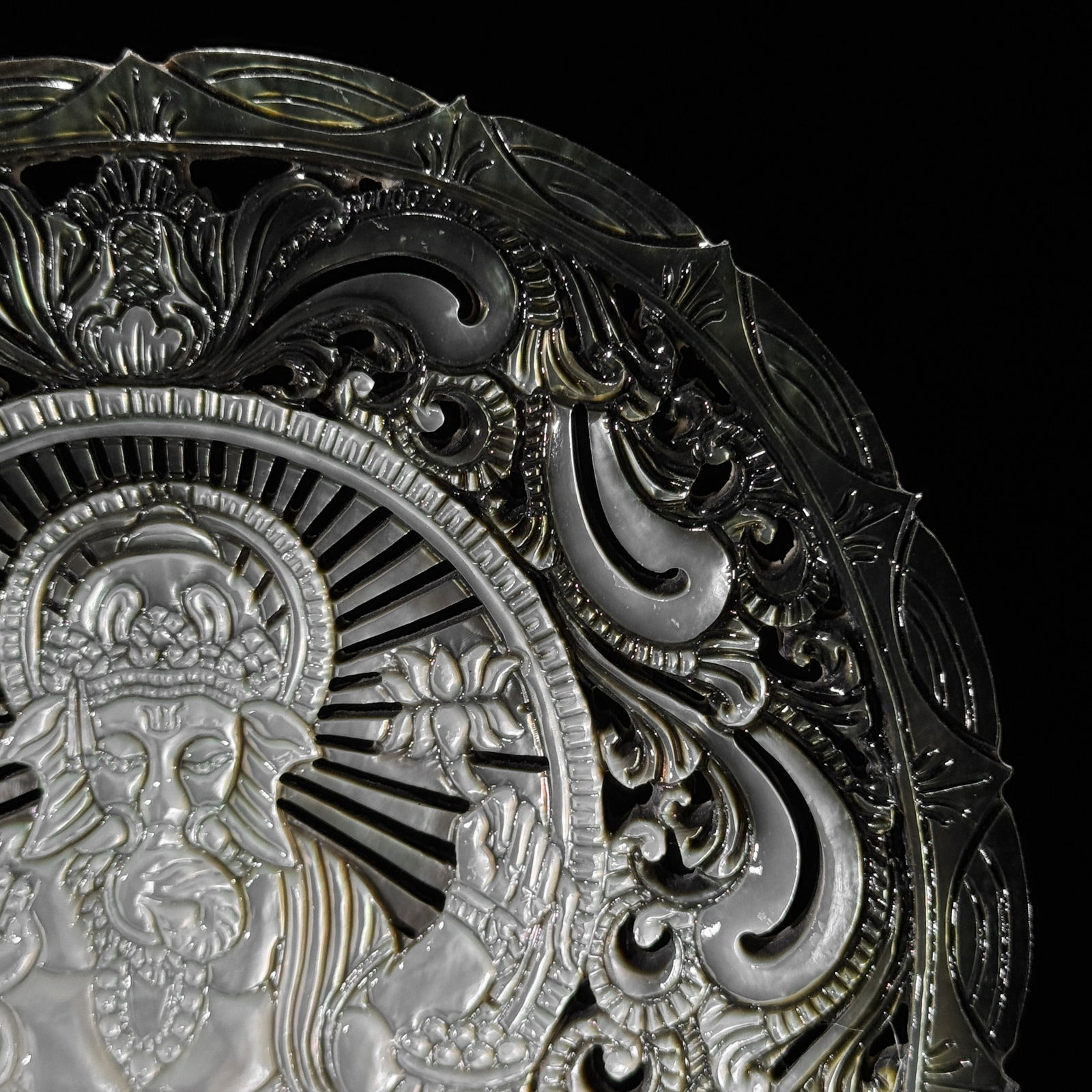 Engraved mother of pearl shell - Ganesha motif - 5