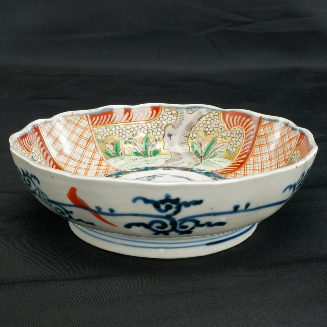 Japanese Imari Bowl Cherry Tree Design 19th C - 4