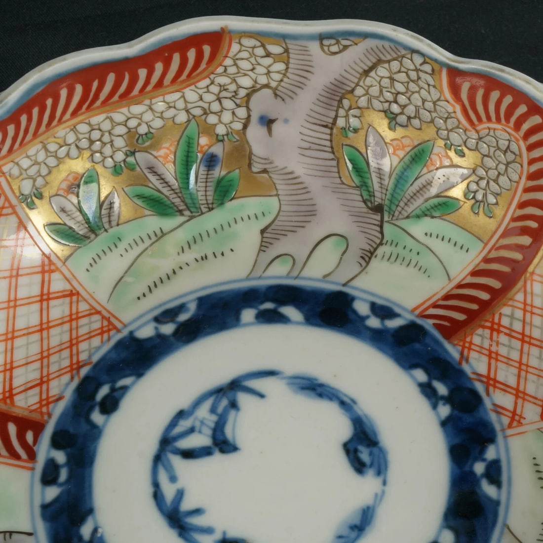 Japanese Imari Bowl Cherry Tree Design 19th C - 8