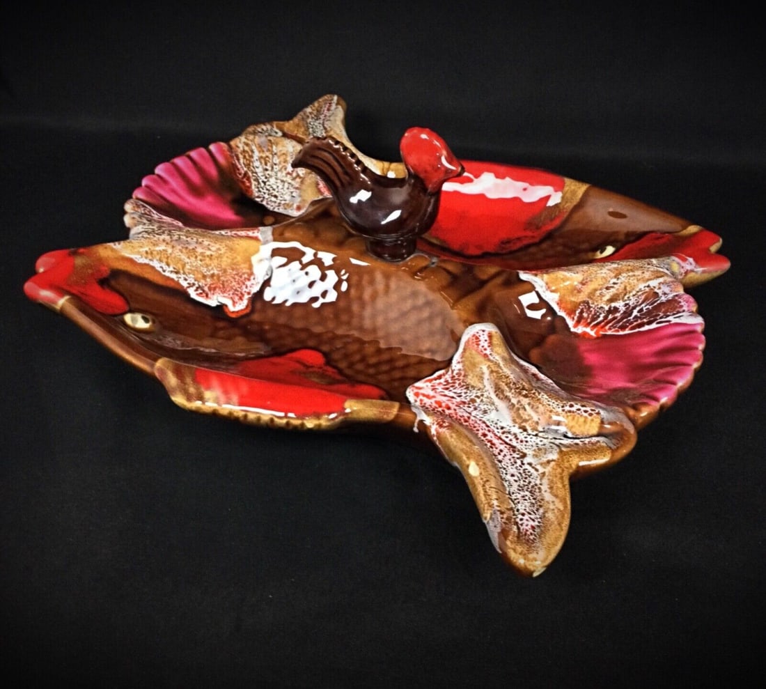 Beautiful Vallauris Compartmentalized Appetizer Dish – Fish and Rooster - 2