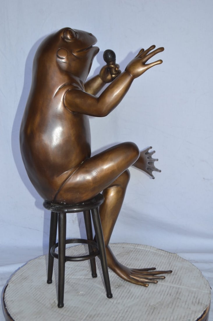 Comedic Frog bronze statue - Size: 25"L x 20"W x 30"H. - 12