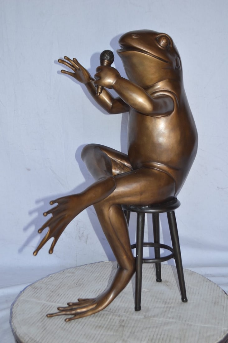 Comedic Frog bronze statue - Size: 25"L x 20"W x 30"H. - 7