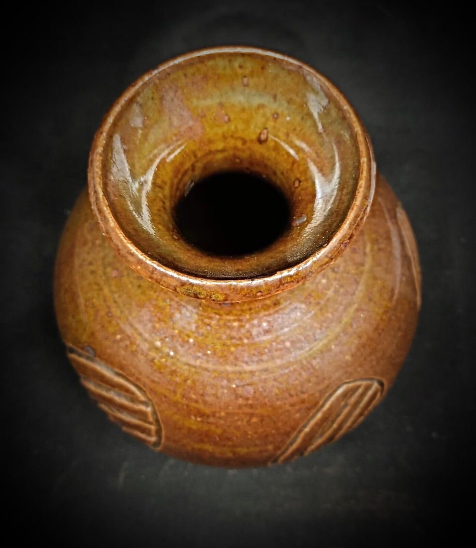 Charming Handcrafted Enamelled Clay Vase - Signed P.M.E - 4