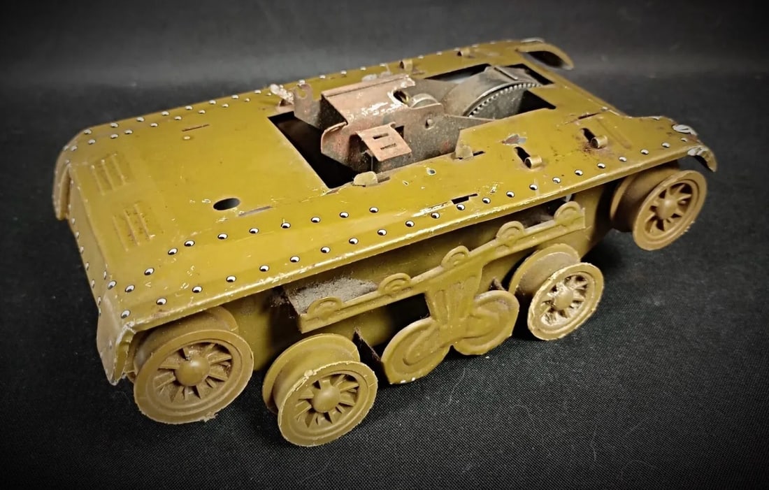 Vintage 1950 Tinplate Miniature Tank by Brev S.G.D.G, Made in France - 2