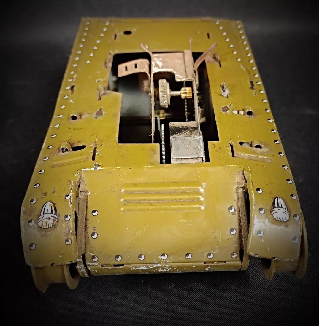 Vintage 1950 Tinplate Miniature Tank by Brev S.G.D.G, Made in France - 6