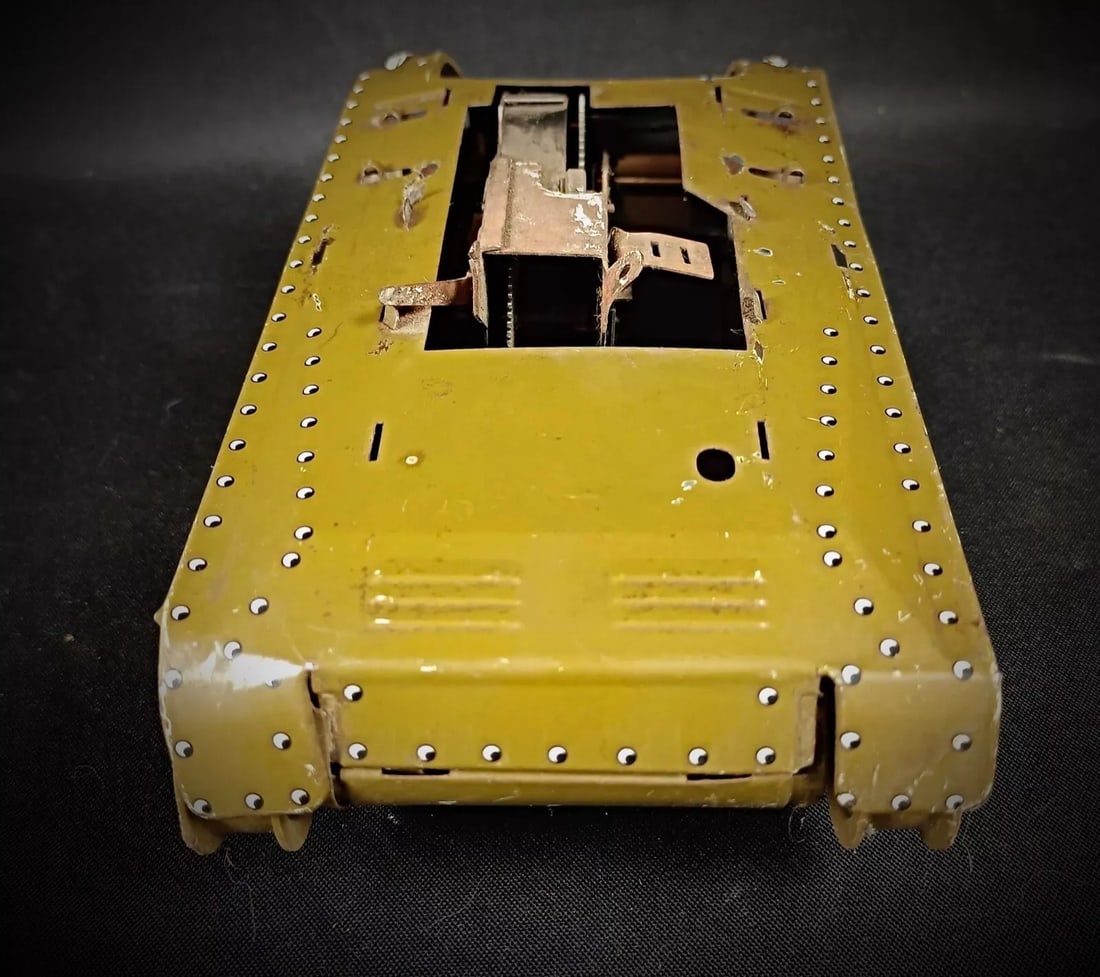 Vintage 1950 Tinplate Miniature Tank by Brev S.G.D.G, Made in France - 7