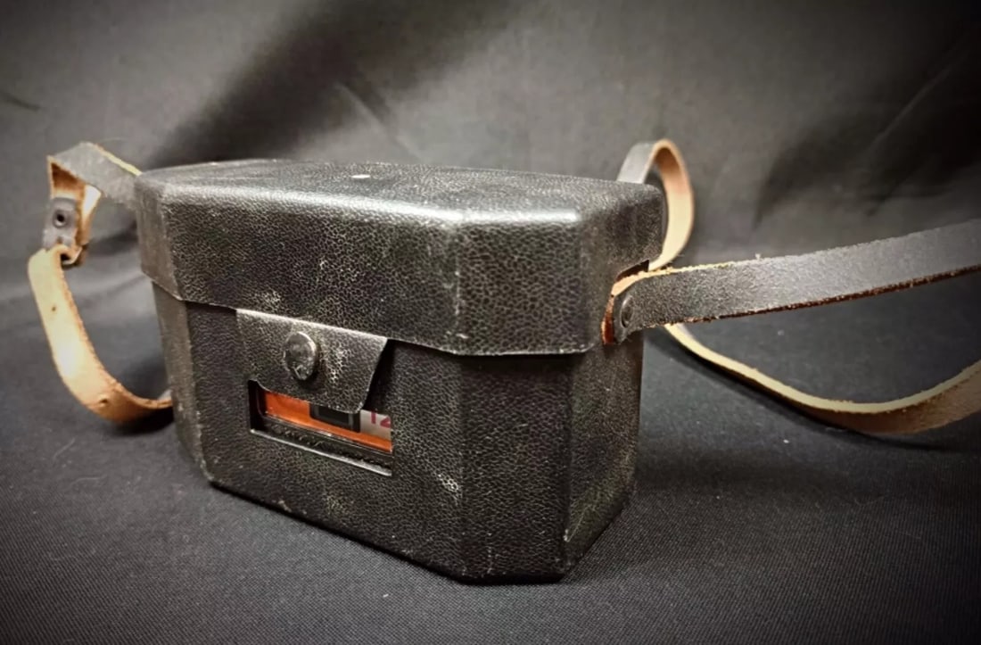 Vintage Kodak Instamatic 133 Camera - 11