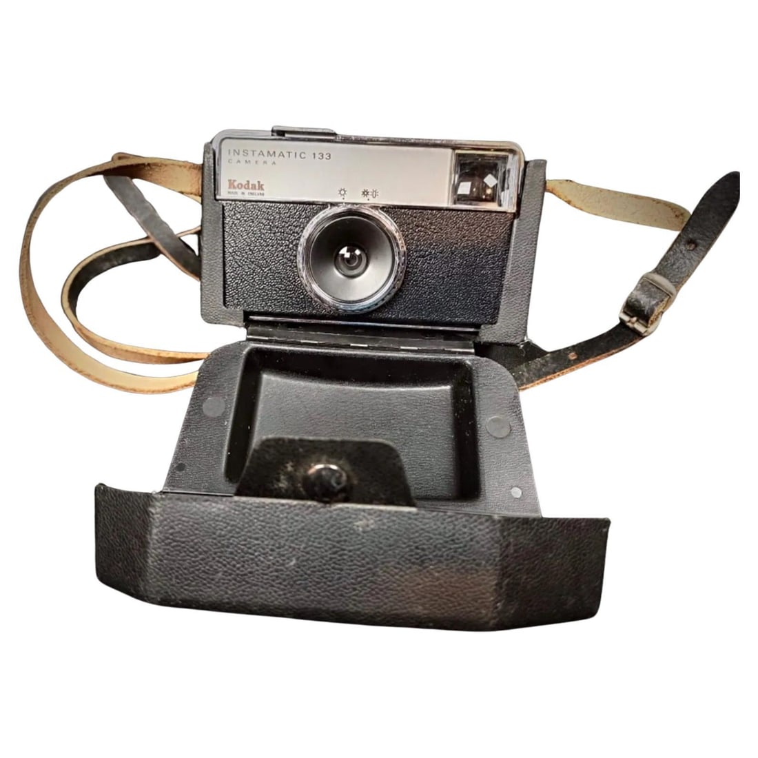 Vintage Kodak Instamatic 133 Camera (1 of 12)
