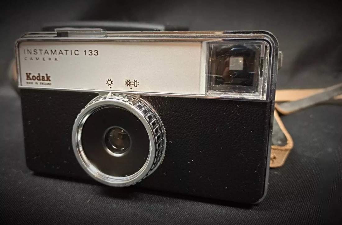 Vintage Kodak Instamatic 133 Camera - 4