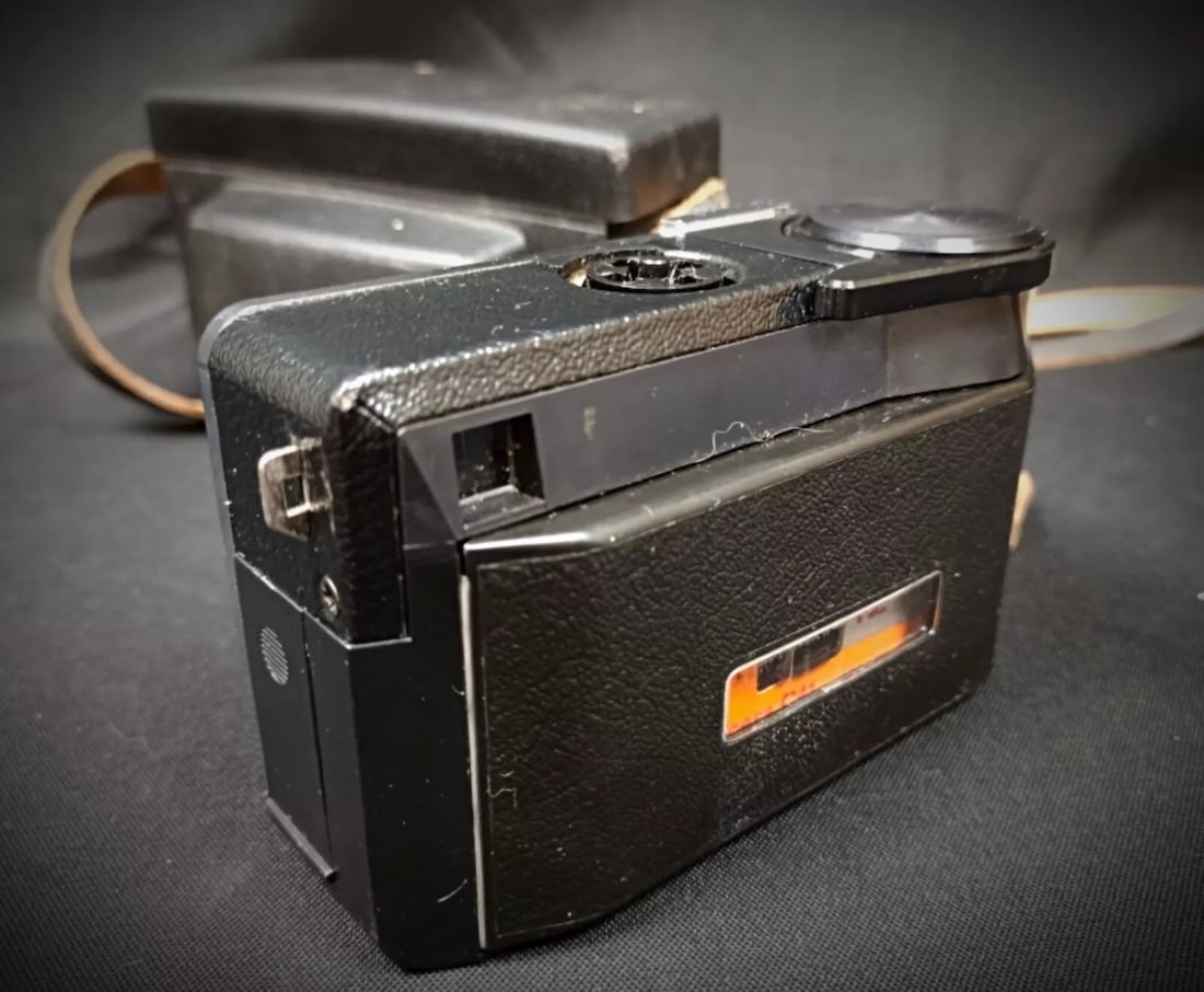 Vintage Kodak Instamatic 133 Camera - 5