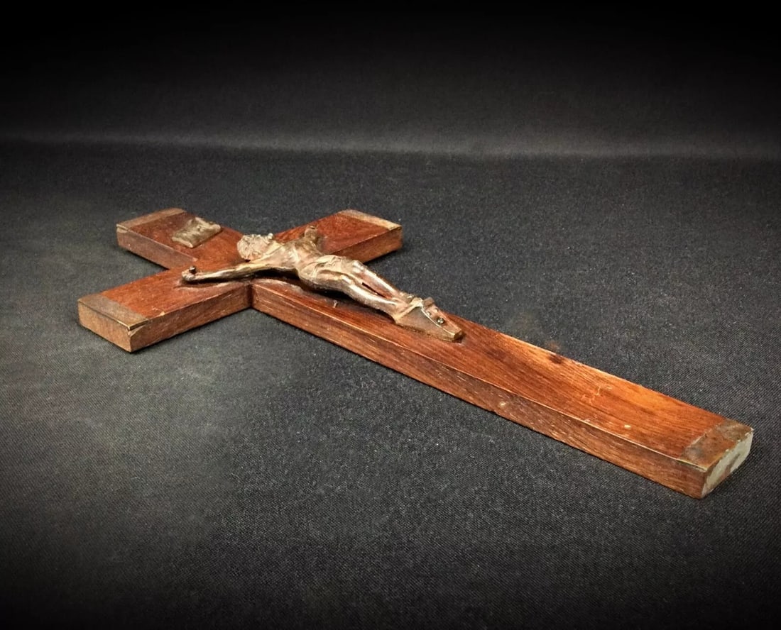 Antique Wall Crucifix in Wood and Regule – Esoteric Religious Art - 10
