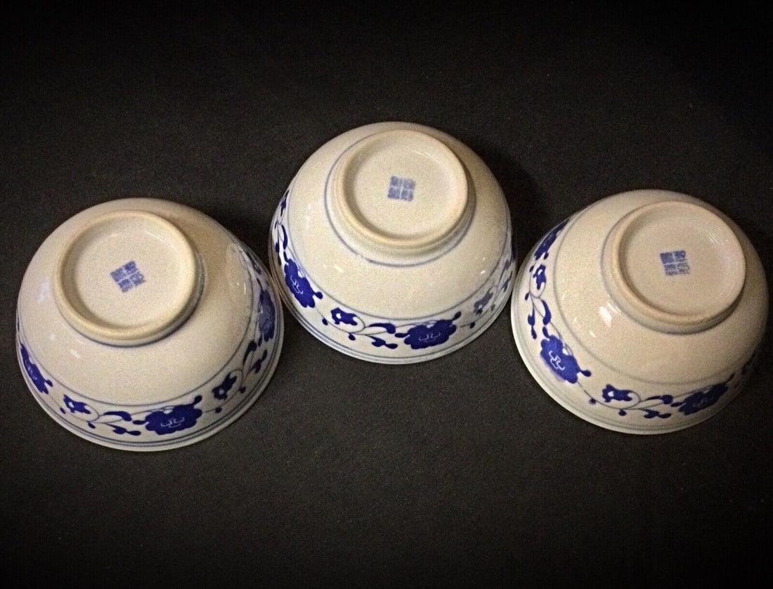 Set of 6 Chinese Porcelain Rice Bowls with 3 Spoons - 6