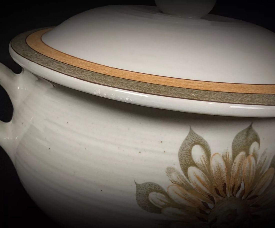 Antique 20th-Century French Stoneware Soup Tureen by La Vallée Castille - 4