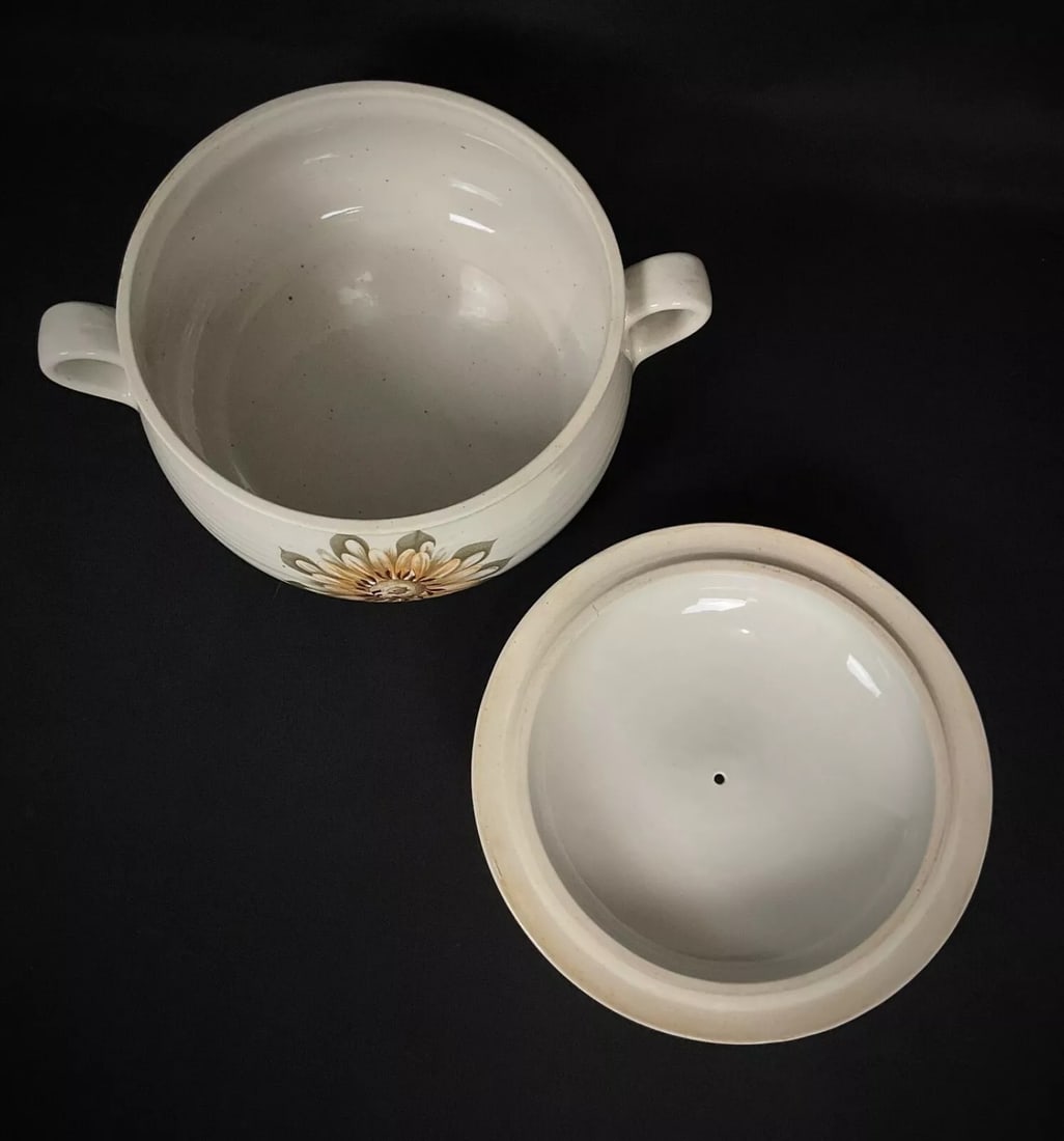 Antique 20th-Century French Stoneware Soup Tureen by La Vallée Castille - 7