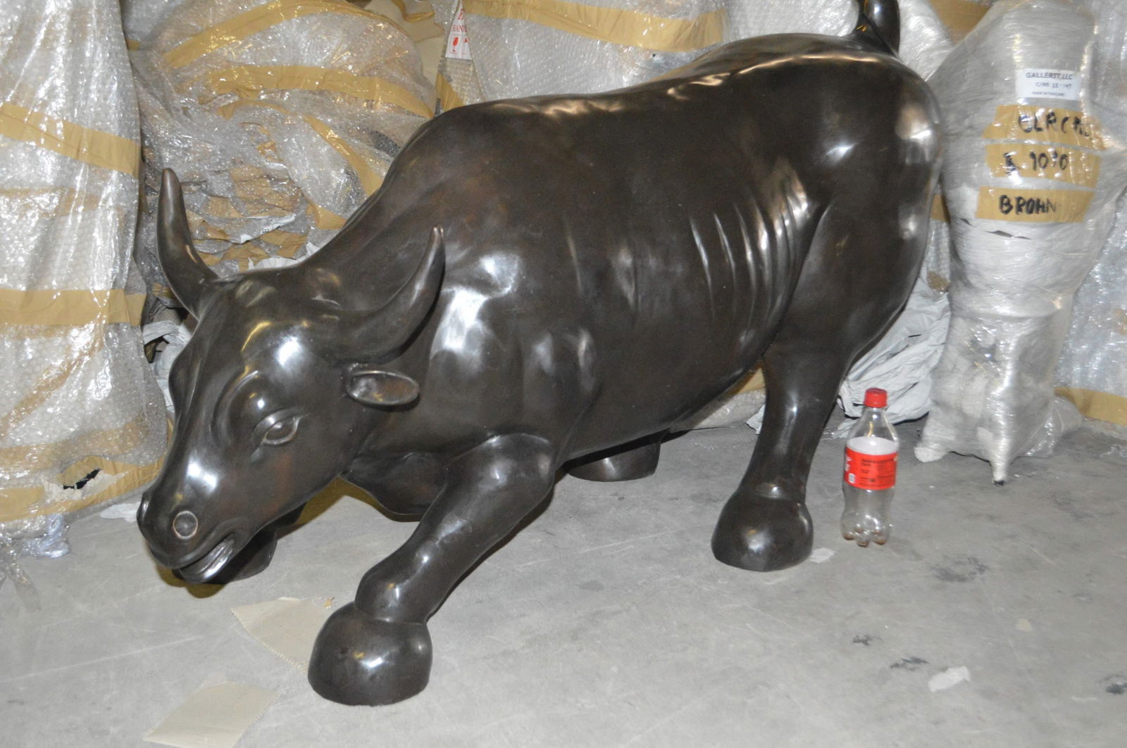 Wall street Bull - large Bronze Statue - Size: 22"L x 50"W x 33"H. - 10
