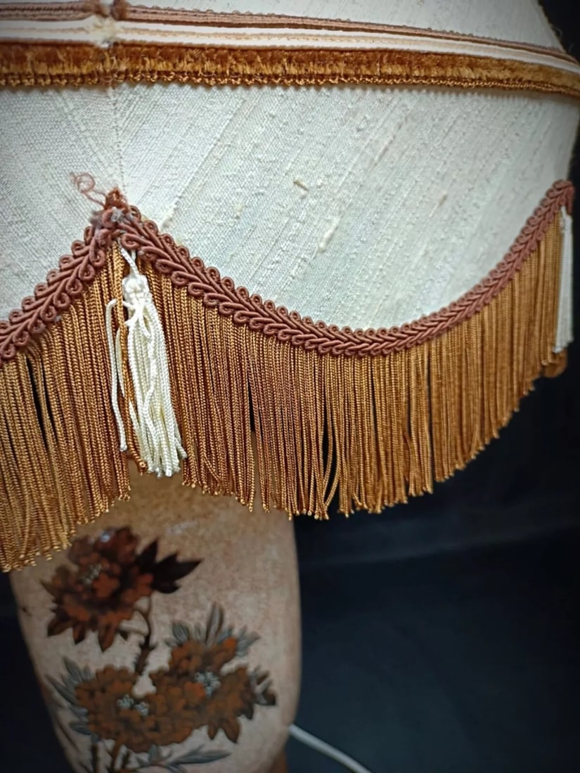 Antique 20th-Century Large Lamp Base and Lampshade with Decoration - 12