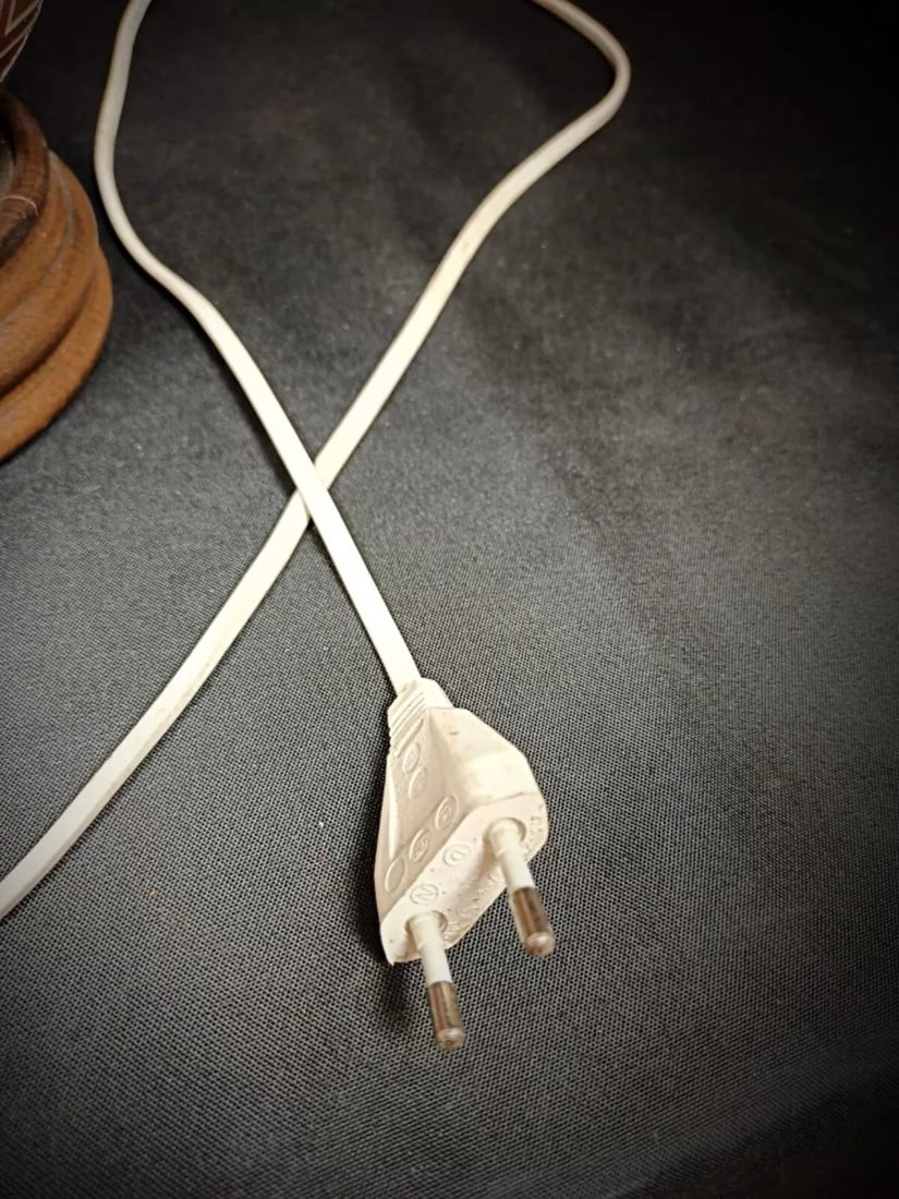 Antique 20th-Century Large Lamp Base and Lampshade with Decoration - 4