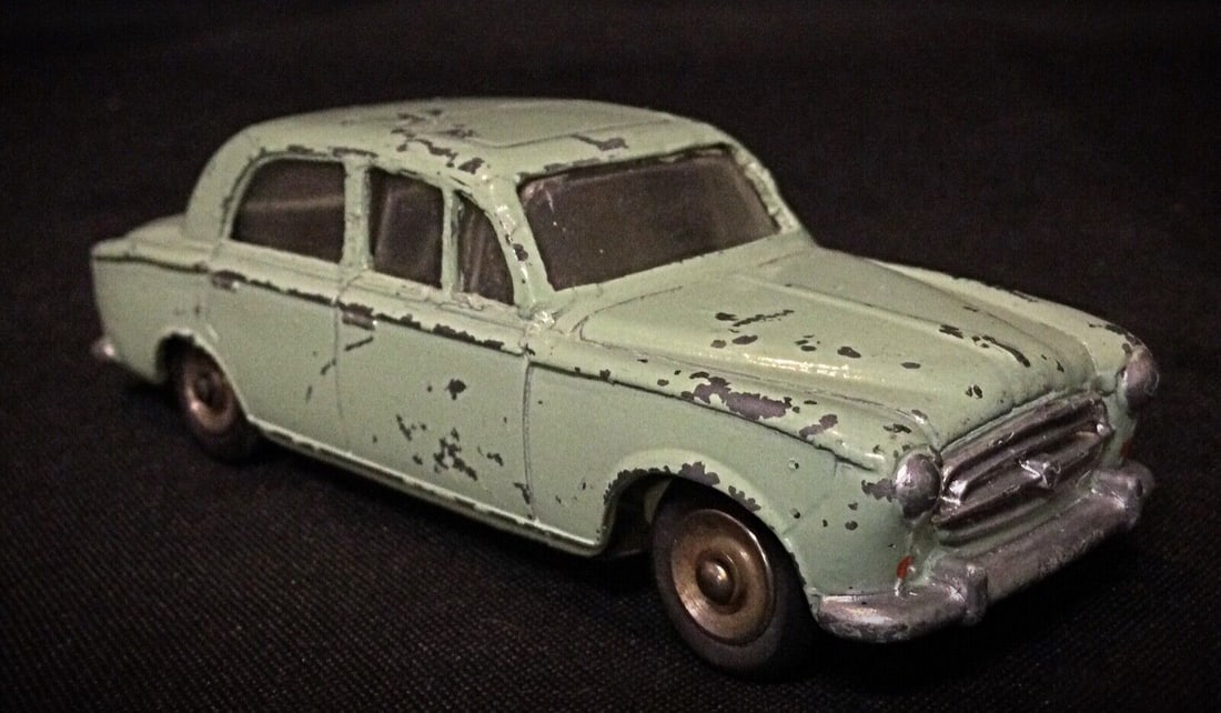 Dinky Toys Peugeot 403 - Vintage Toy Car - 2