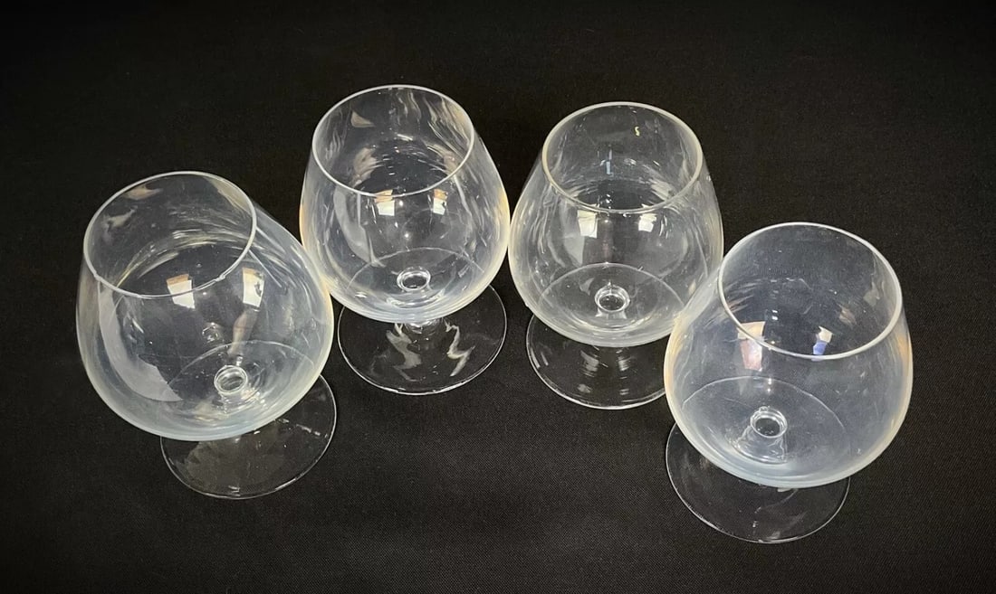 Set of 4 Vintage Crystal Wine Glasses - 3