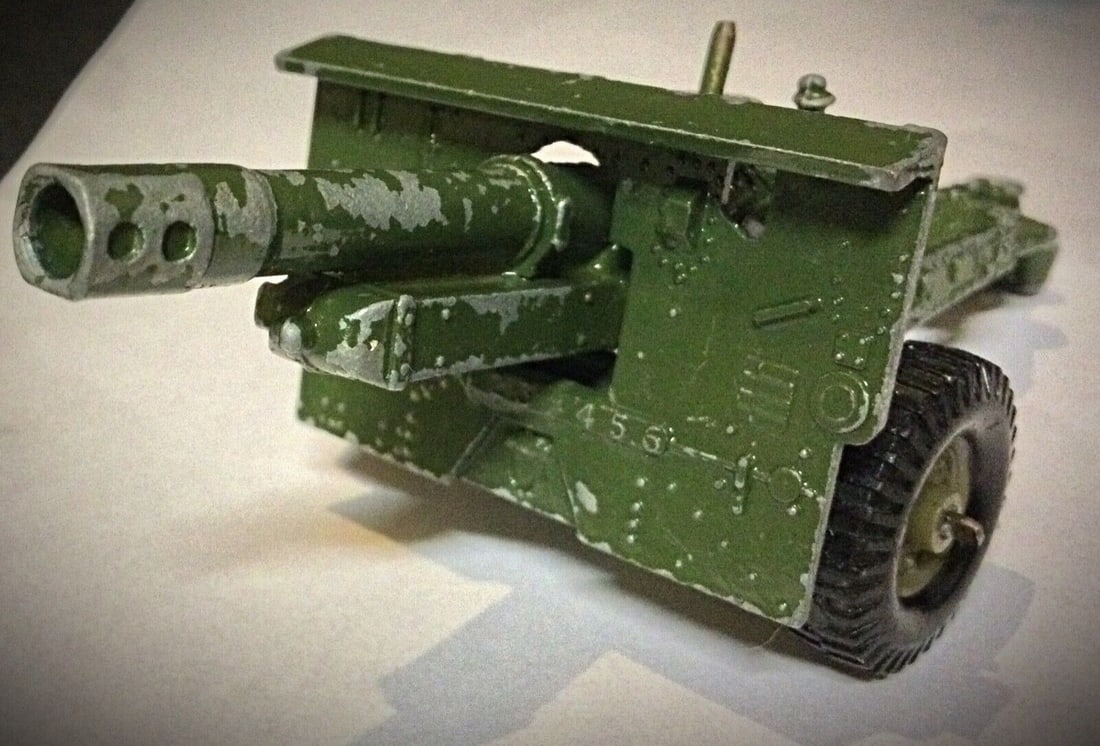 Vintage Miniature Anti-Tank Cannon - The Crescent Toys Militaria - 3