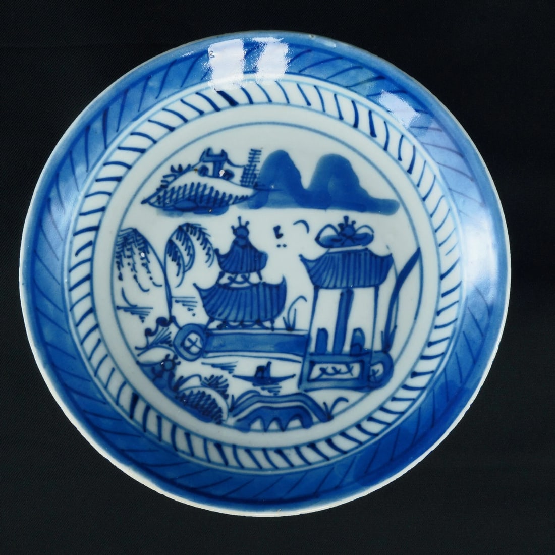 Two Chinese Qing Blue and White Saucers - 7