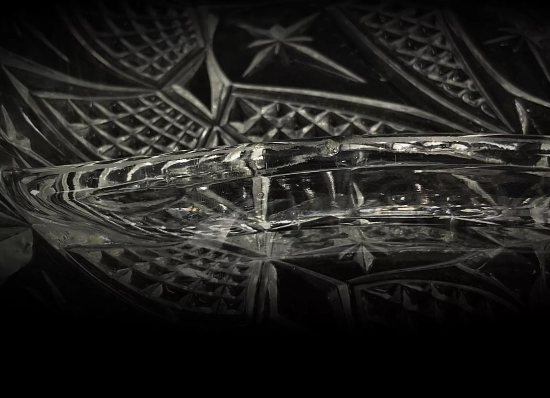 Lovely Engraved Glass Compartment Tray – Ideal for Serving Appetizers - 12