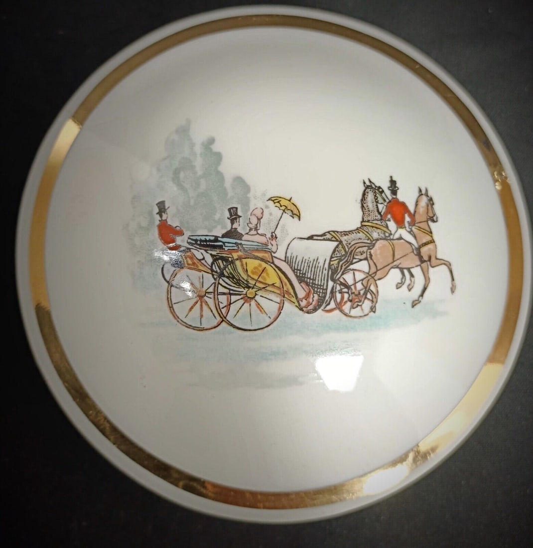 Antique 20th Century Bonbonnière in Genuine L.F. Porcelain, Coach Scene - 4