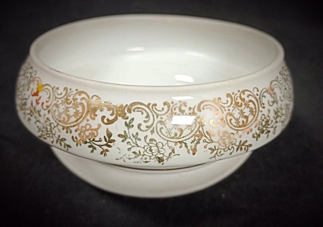 Antique 20th Century Bonbonnière in Genuine L.F. Porcelain, Coach Scene - 6