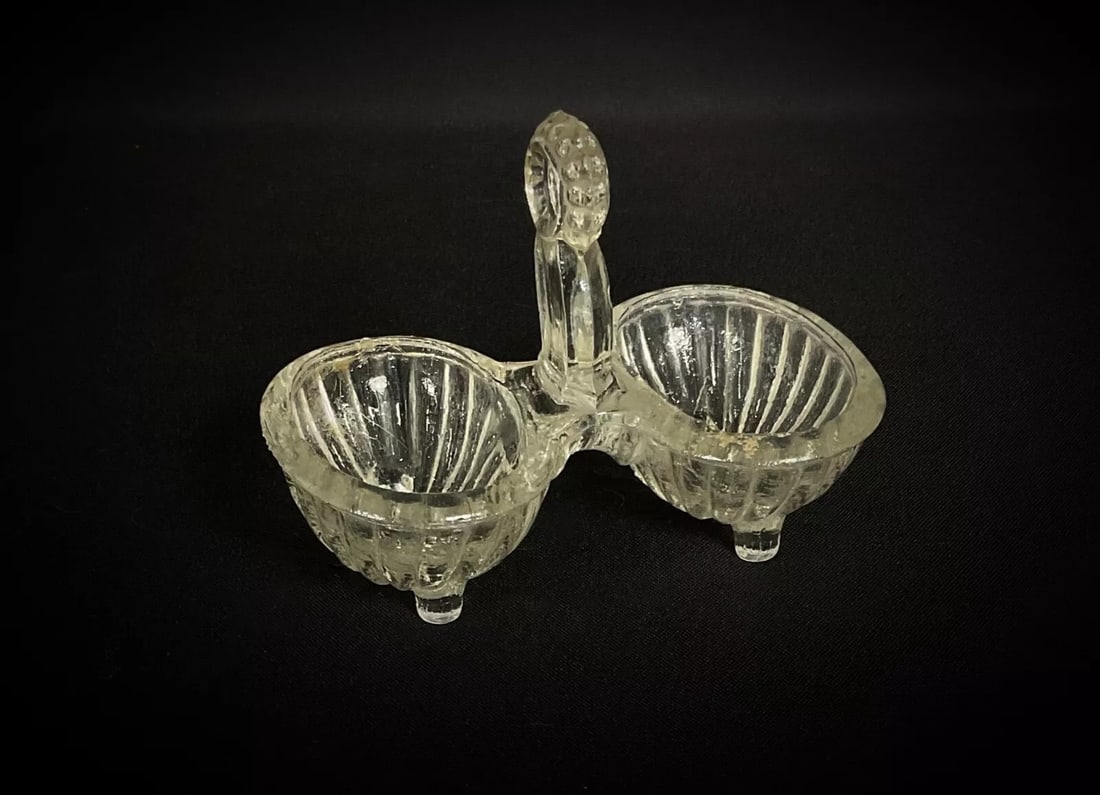 Antique 20th-Century French Quadruple-Footed Glass Salt Cellar - 4