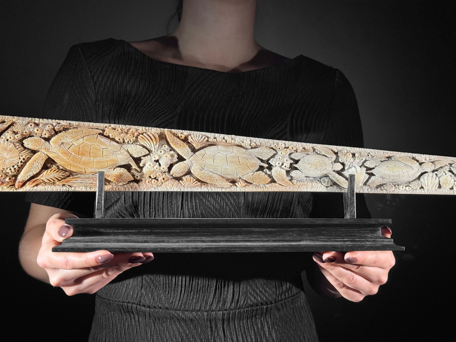 Beautiful engraved Swordfish rostrum - Marine motif - 10