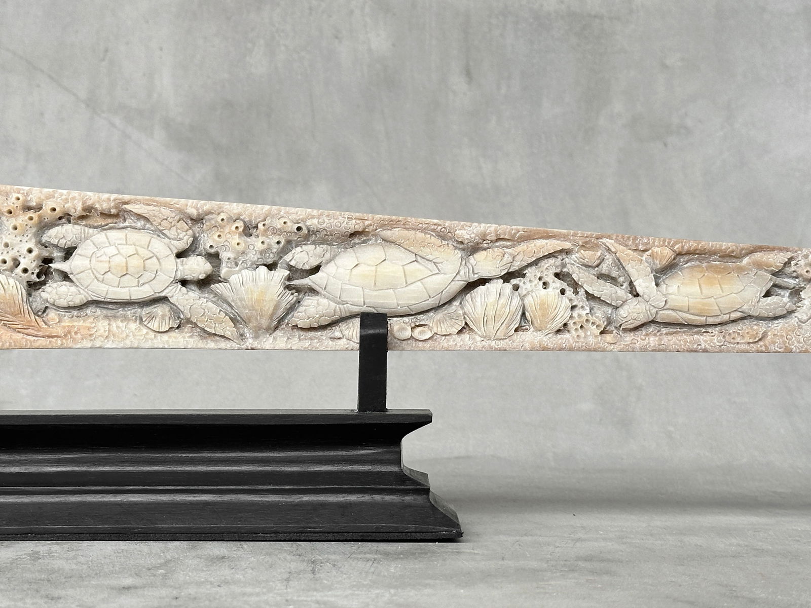 Beautiful engraved Swordfish rostrum - Marine motif - 8