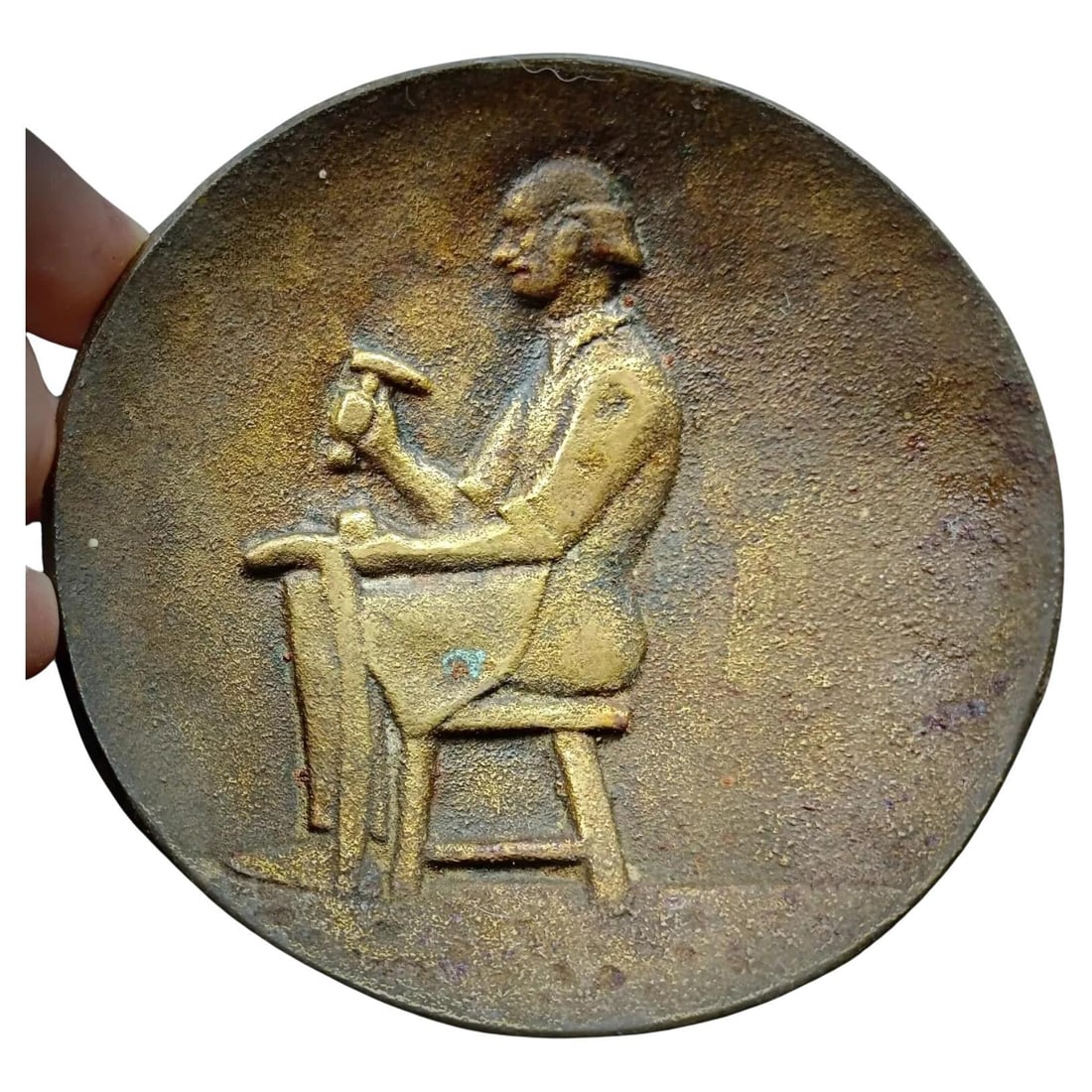 Vintage 20th Century Bronze Trinket Dish Signed "Clenget": Title:Vintage 20th Century Bronze Trinket Dish Signed "Clenget"Origin:FranceDimension:Diameter: 11 cm (4.33 inches)Height: 1.5 cm (0.59 inches)Materials:BronzeYear:20th CenturyDescription:Add a touch